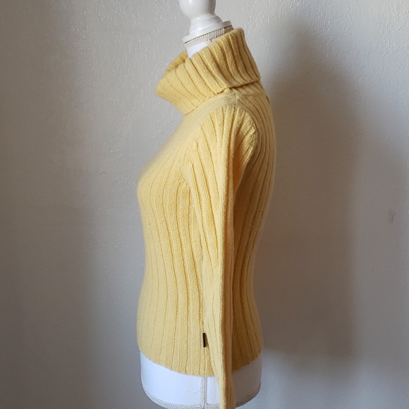 Abercrombie Yellow Turtleneck Sweater - Picture 5 of 7